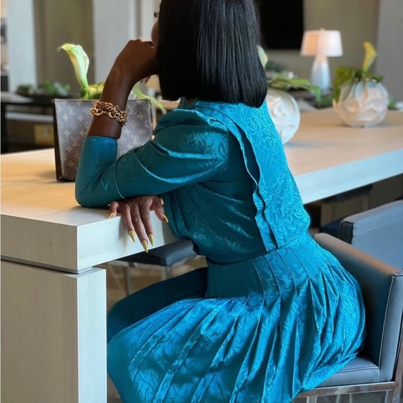 Halston Skirt Set - Picture 5 of 6